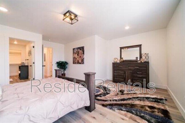 Building Photo - 254 Spring Creek Pky
