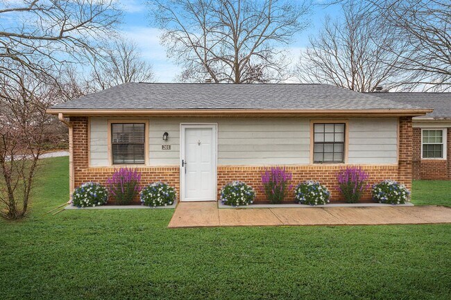 Building Photo - MOVE IN. SAVE BIG. LIVE BETTER - GET 1 MONTH FREE!!