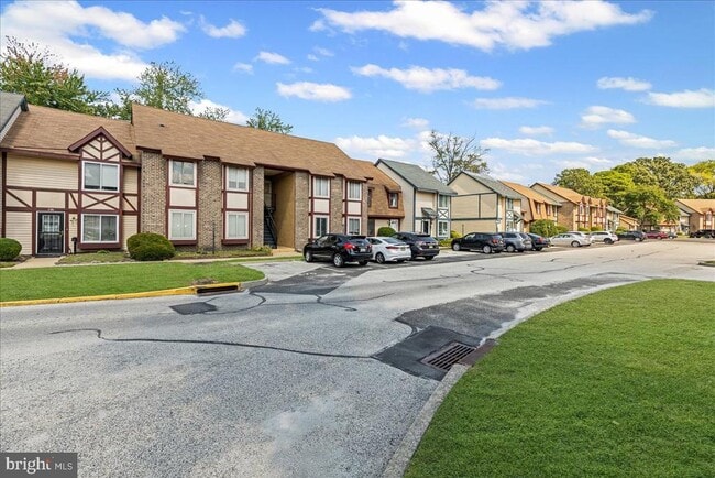 Building Photo - 148 Chelsea Cir