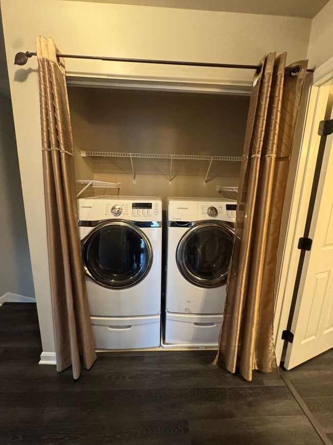 Building Photo - BEAUTIFUL Single Family Home in Abingdon! 4 Bedrooms | 2 Full Baths | 2 Half Baths | Approx. 2,66...