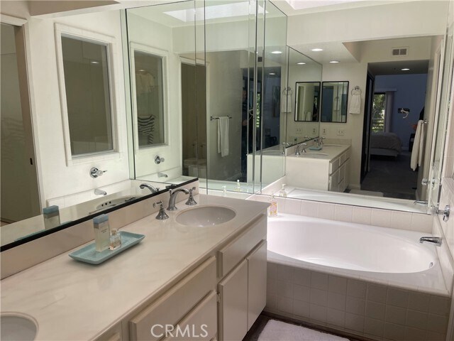 Building Photo - 270 Cagney Ln