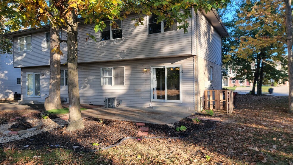 Building Photo - 3051 Elijah Pky