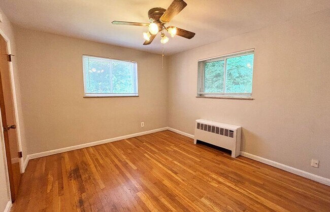 Building Photo - 510 Lowell Ave