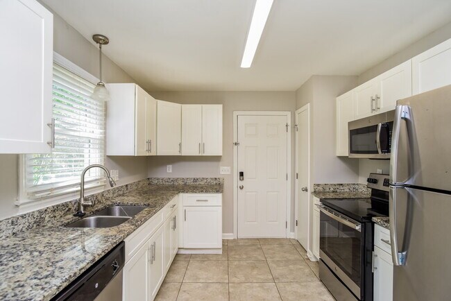 Building Photo - 365 Clover Hitch Dr