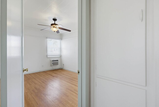 Building Photo - 4449 Dawson Ave