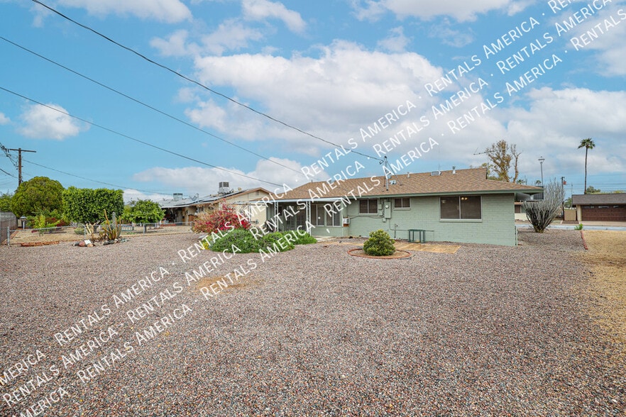 Building Photo - 12450 N Augusta Dr