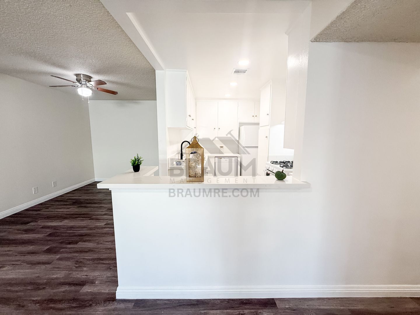 Building Photo - 6041 Whitsett Ave