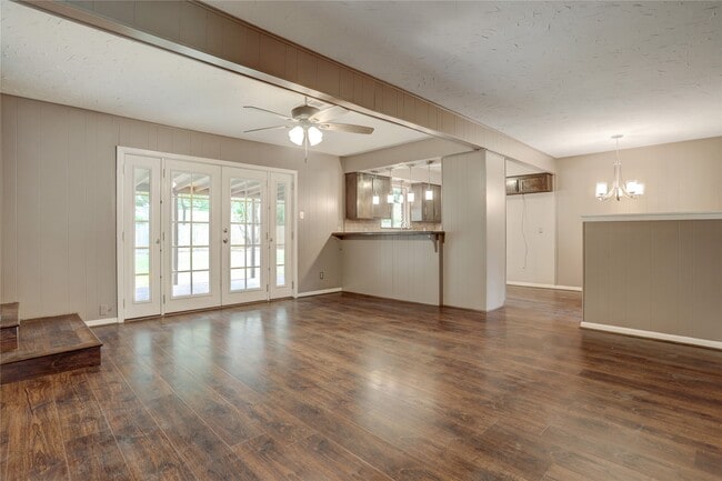 Building Photo - 9631 Fairdale Ln