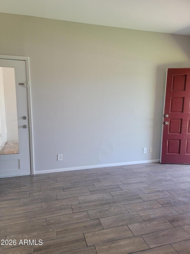 Building Photo - 204 N Standage