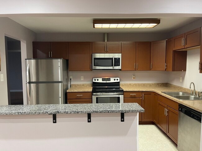 Building Photo - 803 Garden Cir