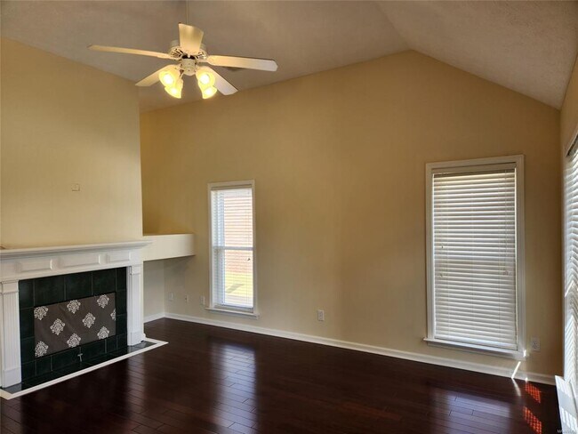 Building Photo - 742 Ryefield Ct