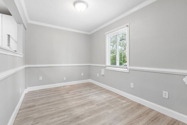 Building Photo - Move In Ready Norfolk Home!!