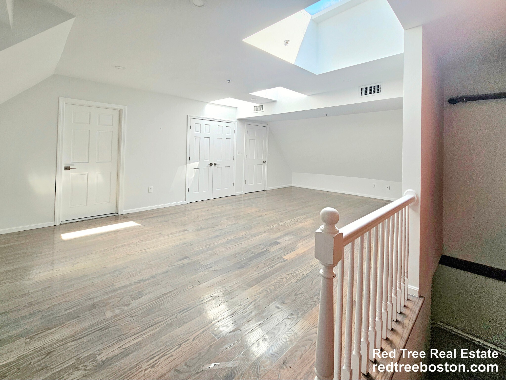 Building Photo - 1406 Beacon St