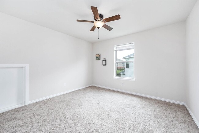 Building Photo - 14925 Gray Ridge Ln