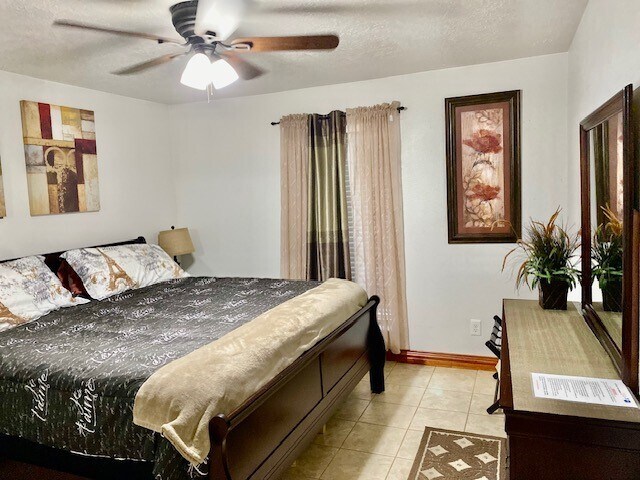 Building Photo - 8935 Dirby St