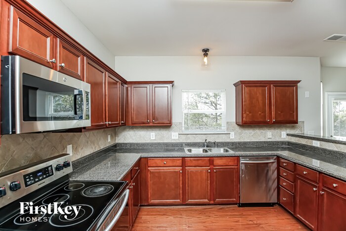 Building Photo - 176 Darbys Run Ct