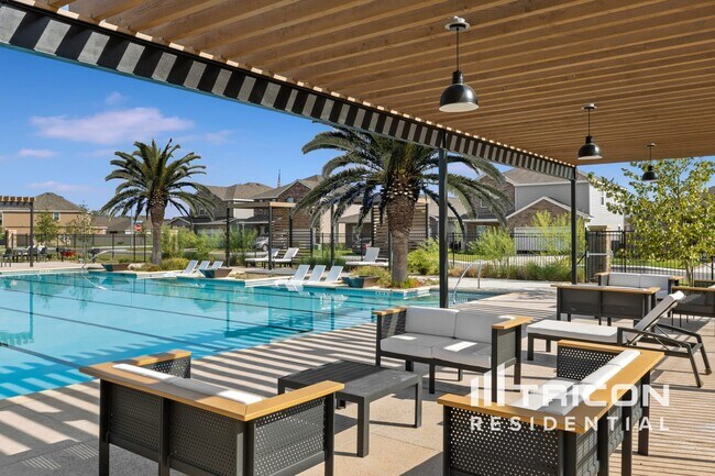 Building Photo - 14636 Maple Ter