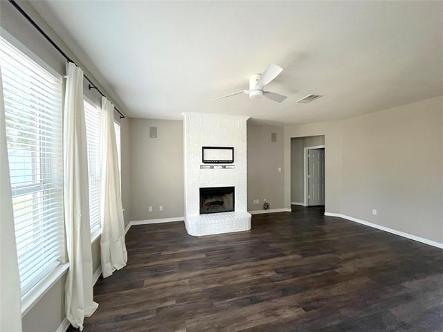 Building Photo - 741 Willow Crest Dr