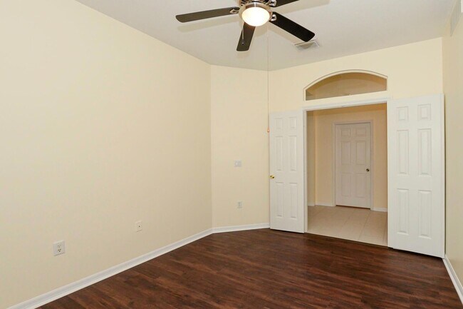 Building Photo - 522 SW Indian Key Dr
