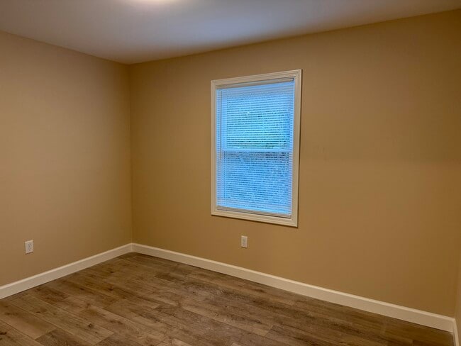 Building Photo - 532 Old Stage Rd