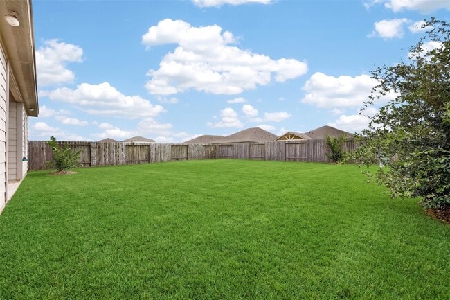 Building Photo - 1024 Banyon Tree Ln