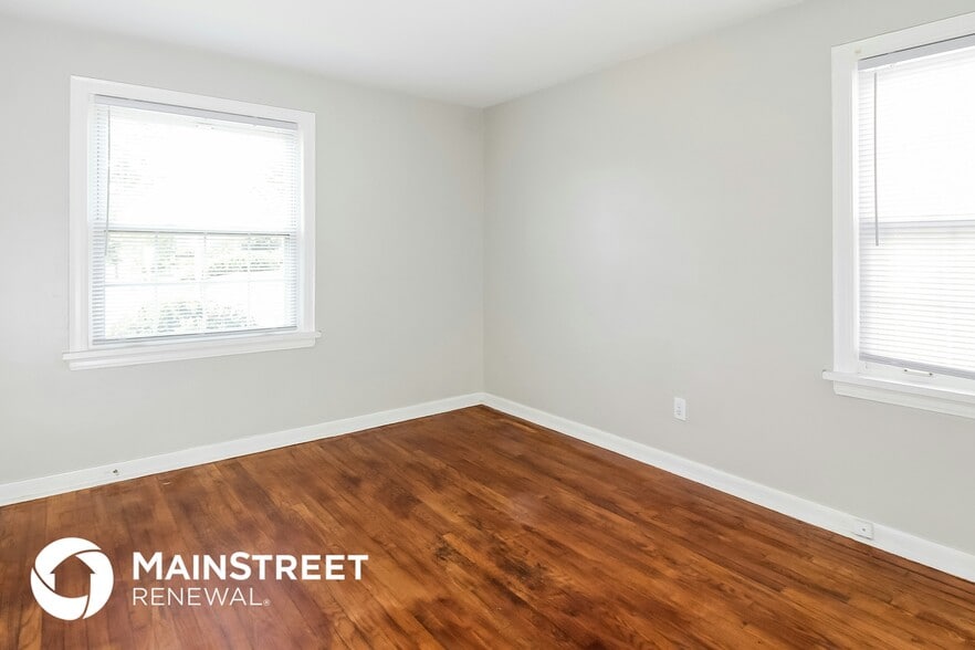 Building Photo - 15602 Scottsdale Blvd