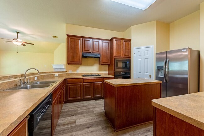 Building Photo - 7414 W Magic Mountain Ln