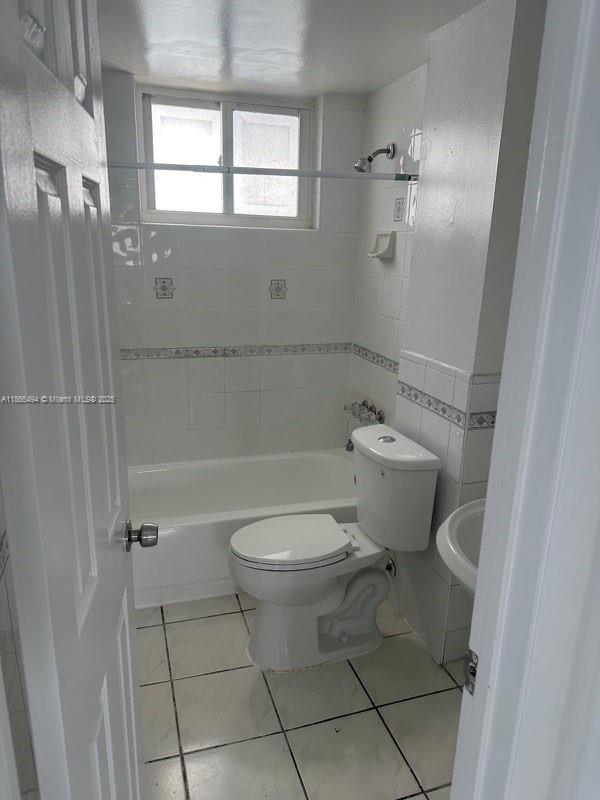 Building Photo - 7001 Bonita Dr