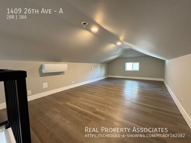 Building Photo - 1409 26th Ave