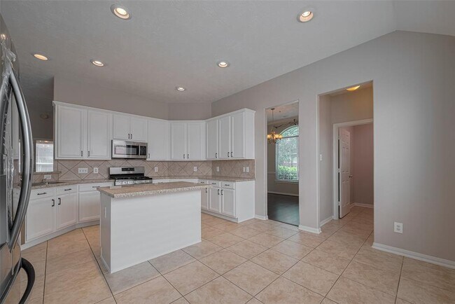 Building Photo - 17202 Sheffield Bend Dr