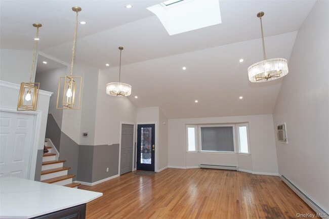 Building Photo - 712 Barnes Ave