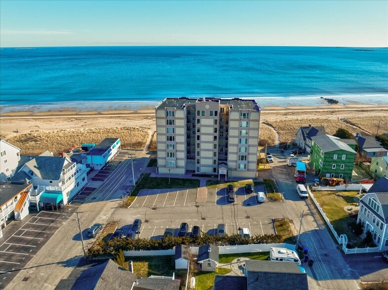 Building Photo - 1 Seacliff Ave