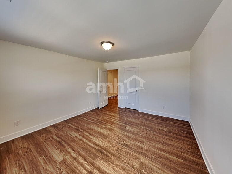 Building Photo - 815 Mary Beth Ct