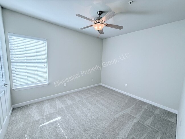 Building Photo - 2BD/2BA FOR RENT
