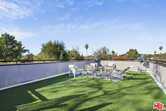 Building Photo - 5149 Fulton Ave