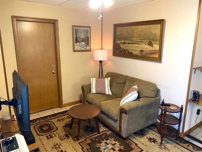 Building Photo - 209 Lee St