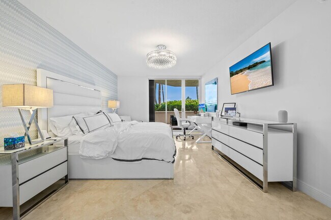 Building Photo - 3200 N Ocean Blvd