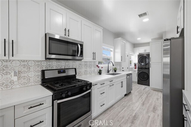 Building Photo - 4167 Denker Ave