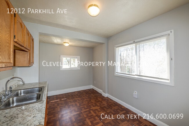 Building Photo - 12012 Parkhill Ave