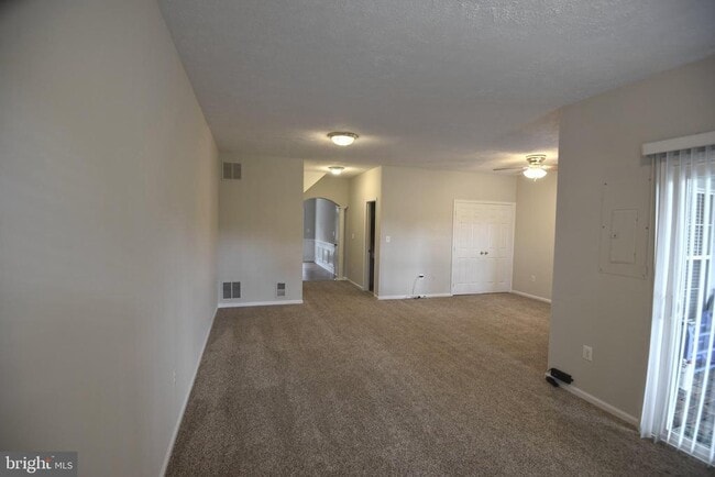 Building Photo - 44057 Rising Sun Terrace