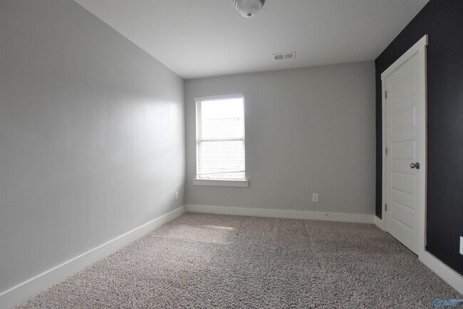 Building Photo - 6007 Stonewater Ct