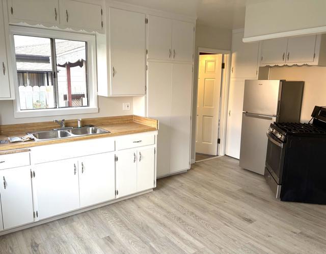 Building Photo - 1929 D Ave