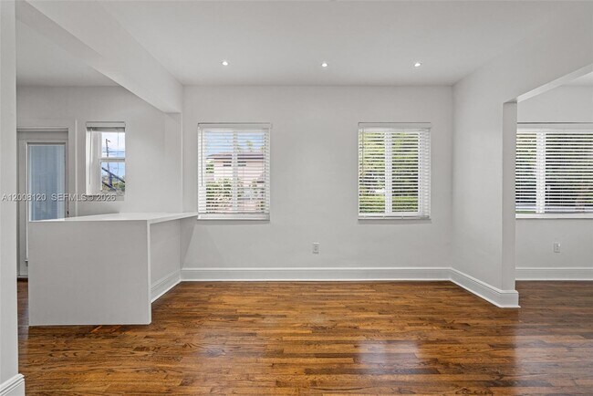 Building Photo - 3500 Ponce de Leon Blvd