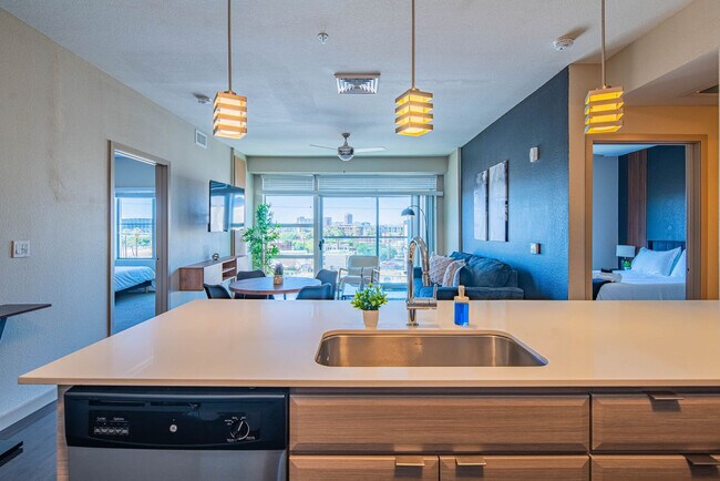 Building Photo - 295 E Roosevelt St