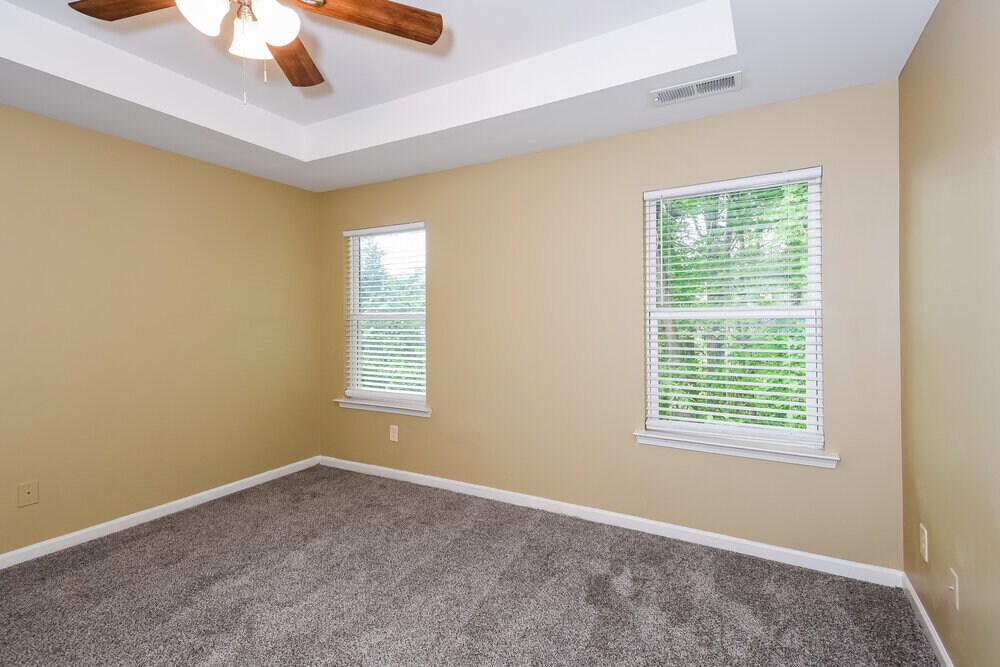 Building Photo - 526 Hill Crest Cir