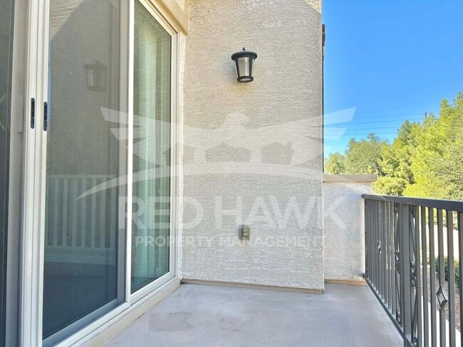 Building Photo - 4038 E Erie St