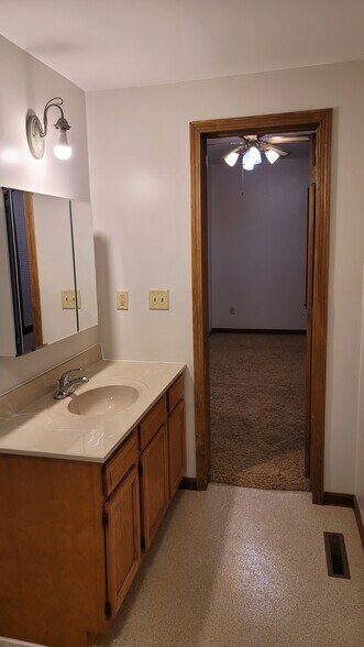 Bathroom - 502 E Vine St