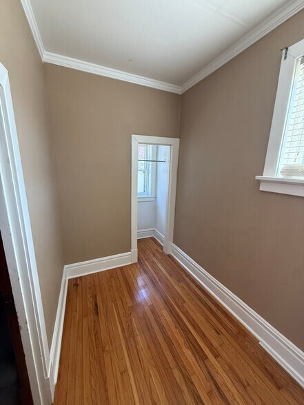 Building Photo - 3238 Mt Pleasant St