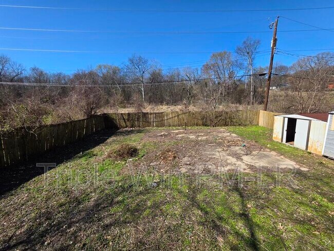 Building Photo - 1413 Nannette St