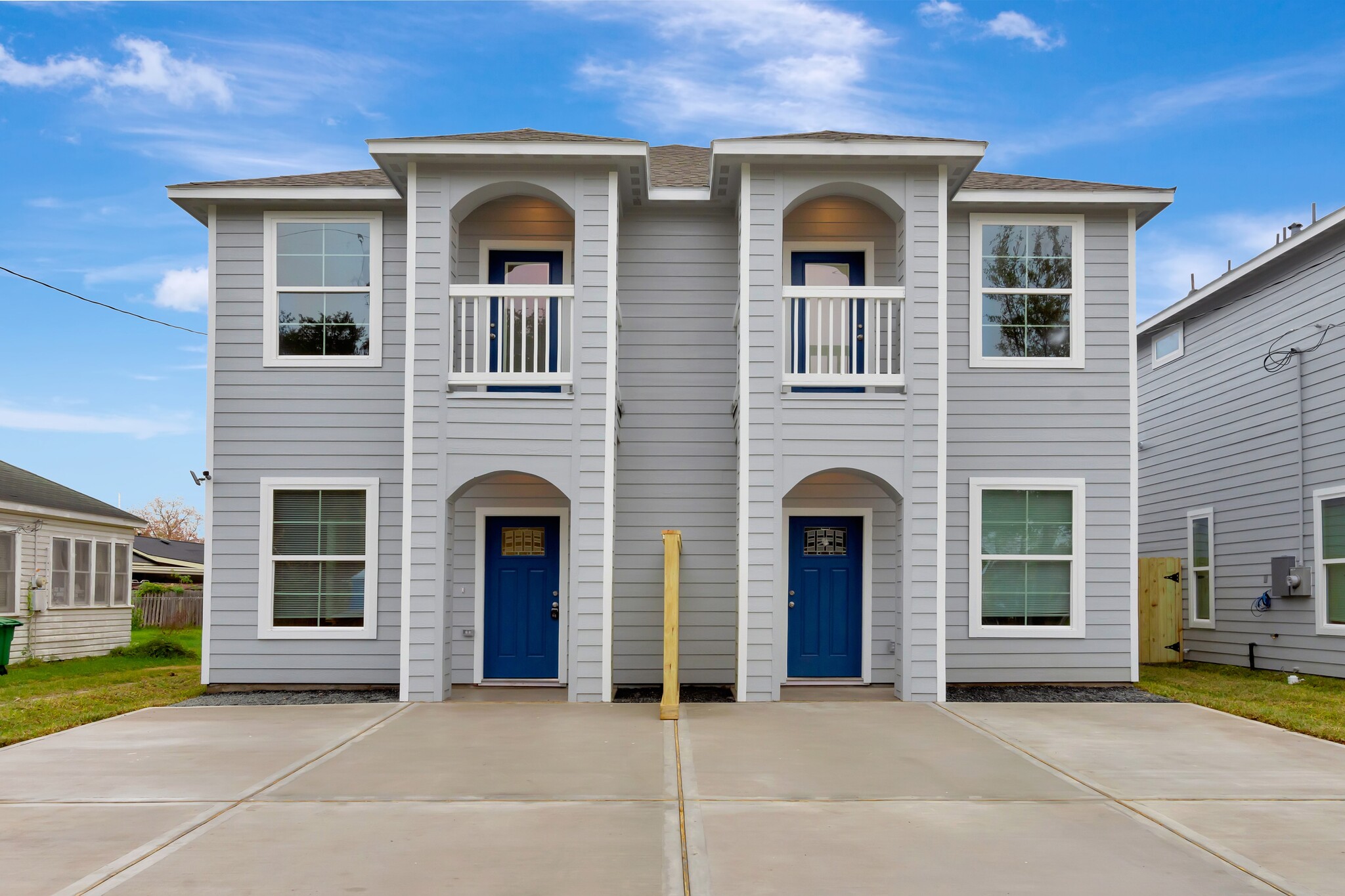 Building Photo - 21 Latham